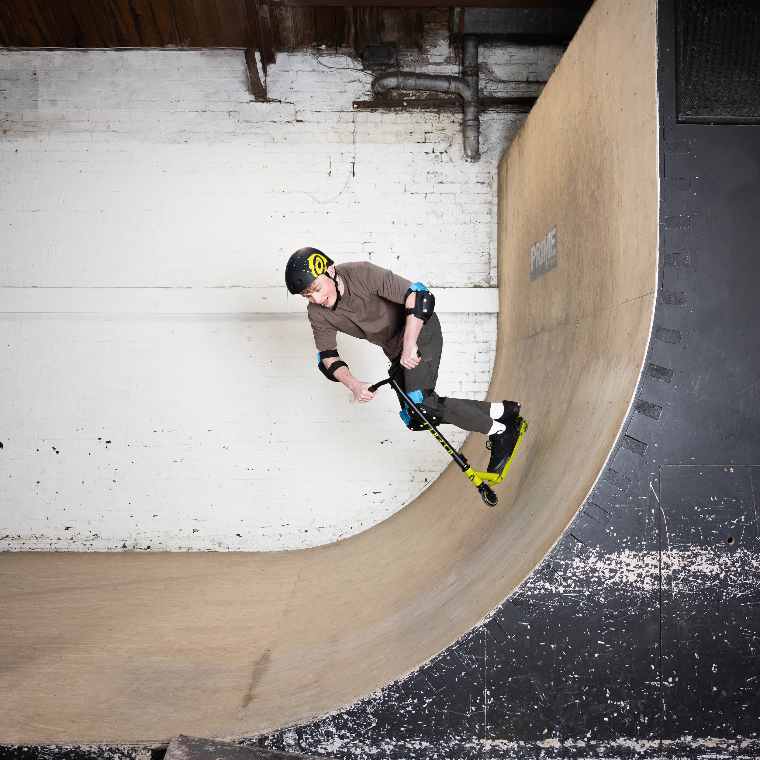 Beginner Stunt Scooters Bomb - Yellow - Image 2