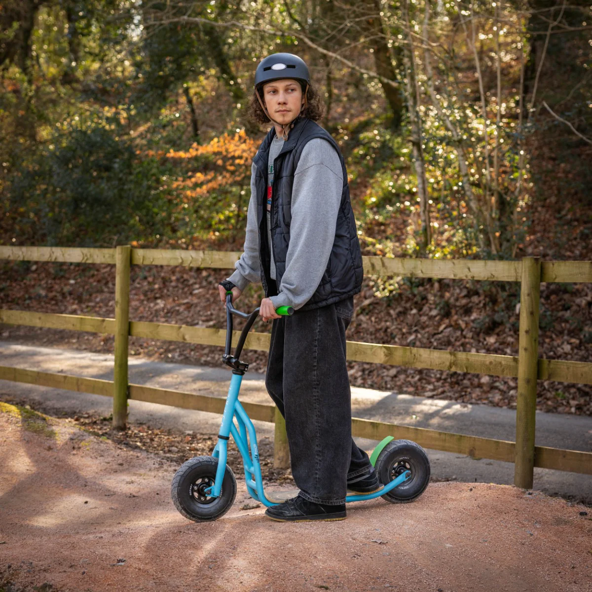 Misfit Hybrid Scooter - Blue - Image 2