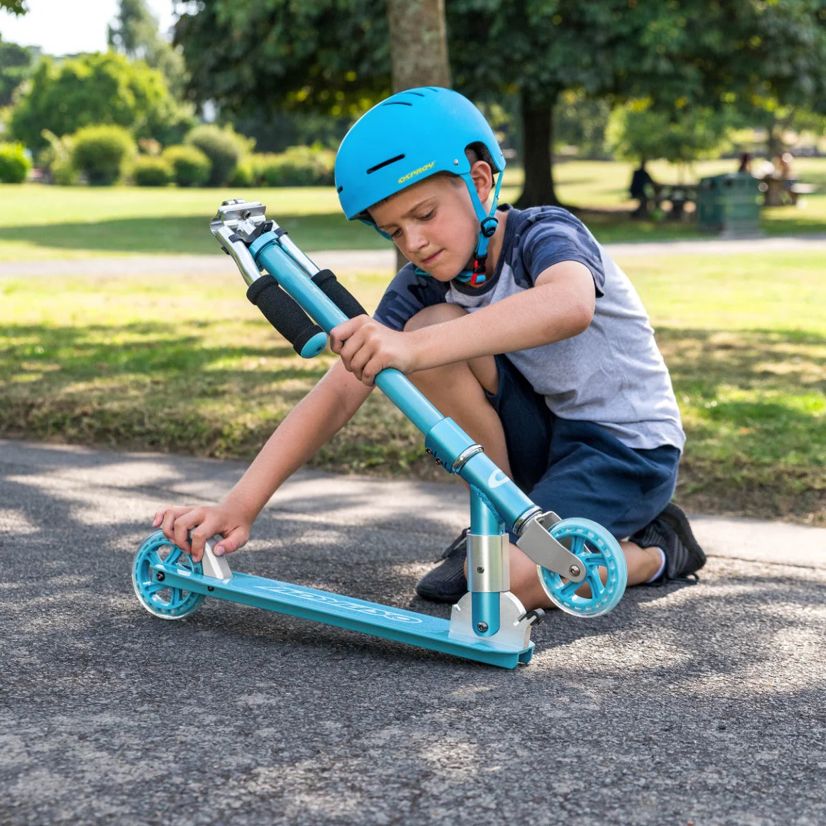 Kids Folding Scooter - Buzz - Blue - Image 2